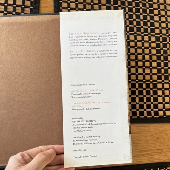 Italian Country Hideaways: Vacationing in Tuscany and Umbria's Most by Hurst - Picture 9 of 13